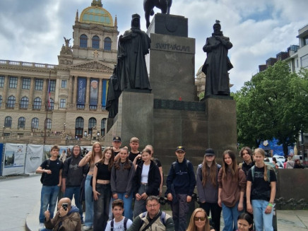 0ca35d17-3450-45a9-9126-e9d85299dac5