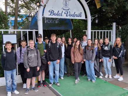 aa342807-bf09-4fbd-a698-ad643f9047b0