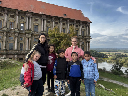 AF35FC40-C9E7-4EFC-BA53-9777A15CB0DB