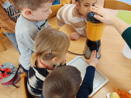 334908815_1269470237284883_2034087312810091298_n