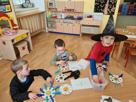 344592889_1413741342499139_4125067389861042425_n