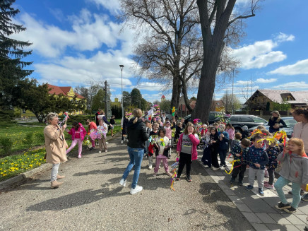 c636d31f-8d8a-4a2d-a297-16bf5886be72